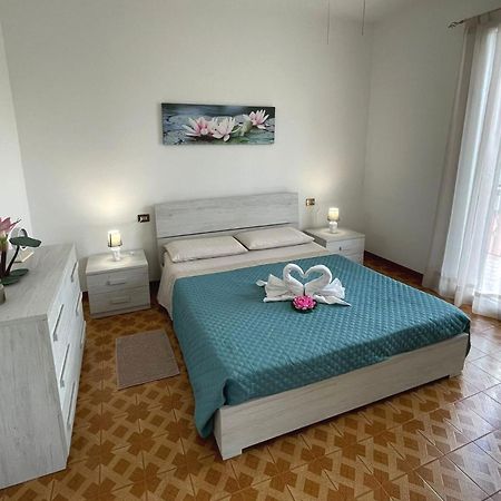 Water Lily Apartment Bardello Экстерьер фото